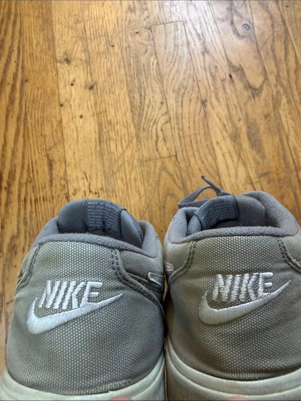 Nike Men's Olive Canvas Low-Top Sneakers